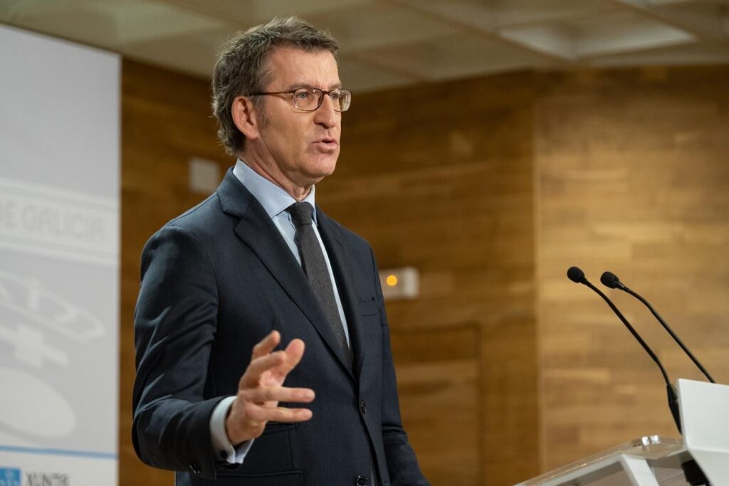 La Xunta adjudicó cerca de dos millones a empresas vinculadas al entorno familiar de Feijóo