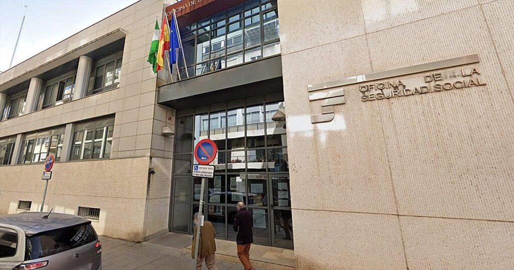 Oficina de la Seguridad Social y familias beneficiarias del Ingreso Mínimo Vital en España durante 2026.
